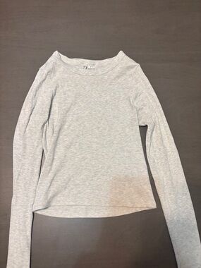 H&M Light Gray Ribbed Crew Neck Top
